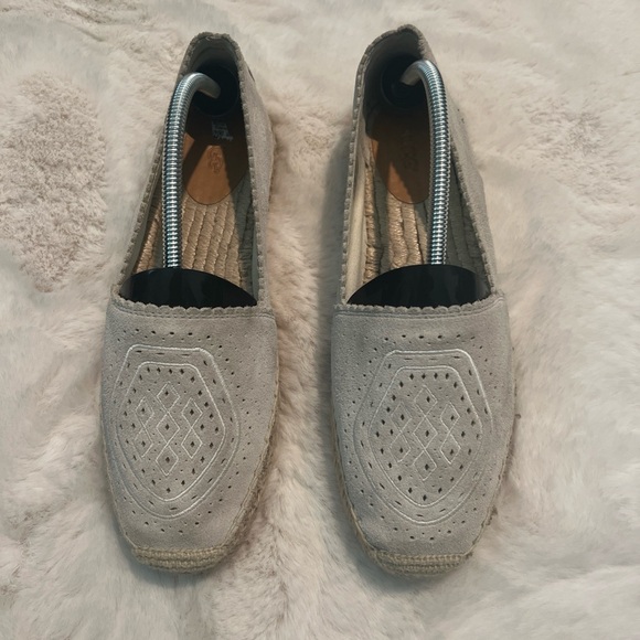 UGG Heidi Light Gray suede Espadrille Flats like new condition loafers - Picture 1 of 9